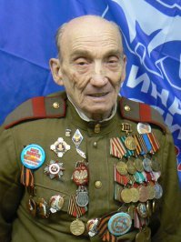 Как называл мой дед (закончивший войну в Берлине сержантом пехоты ) Этот ветеран воевал в 4-м Ташкентском фронте . 
"Ряженку"  ТС  сам кушай .