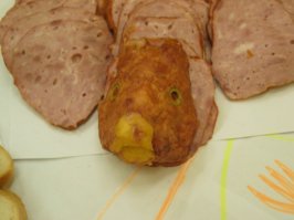 Как сделать свинью из подручных материалов