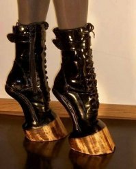 20 вещей, которые могли бы побороться за звание самого упоротого товара любой барахолки