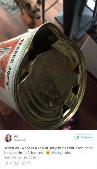 лезвие заточено во внутрь. Если брать в левую руку, то заточка идет на внешнюю сторону и при прямом резе нож не один кругом вокруг центра, а рвет край банки