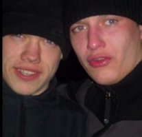 1 евро КРУПНЫМ ШРИФТОМ, а маленьким, что к 1 евро надо еще 8000 добавить, а потом, когда нибудь, может быть ...
Или тоже не самый сложный вариант: приходит человек, смотрит - плохо ты старался. Вот тебе 1 евро - возврат за покупку, а депозит остается нам за нервяки с тобой.