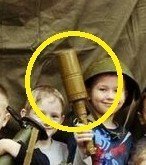 Боевая (учебные окрашены в черный цвет) противотанковая граната РКГ-3Е с парашютной системой стабилизации в полёте.