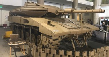 Китаец из картона лучше слепил.Правда не ездит.