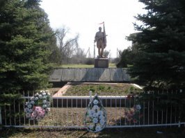 Дед тут мой похоронен! С. Веселянка, Запорожская область. Ему было 29 лет... и ПЯТЕРО детей дома осталось... ВЕЧНАЯ ПАМЯТЬ ГЕРОЯМ!!! СПИ СПОКОЙНО ДЕД! ФАШИСТЫ НЕ ПРОШЛИ БЛАГОДАРЯ ВАМ И НЕ ПРОЙДУТ!!!