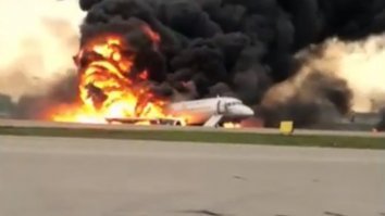 Эвакуироваться на горящее крыло? Оригинально-с...