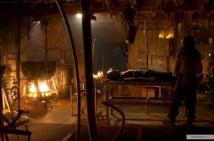 Не все в провинции имеют возможность Церетели нанимать 
Им теперь без восковых фигур сидеть? 
Хотя... И в провинции есть возможность...