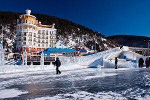 А где Россия!? Это вы не в деревне остаться хотите, а в фотографии. А как же Алтай, Байкал, Хакасия, Карелия?