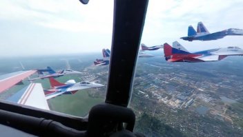 Воздушную часть парада отменили, но есть отличные фотографии с репетиции