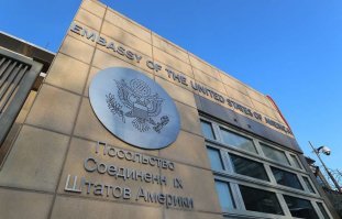 Патронов не жалеть! Лобовые стекла тоже!