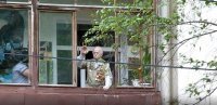 Это конечно отлично но вот нахрена там люди с камерами? Пиар?