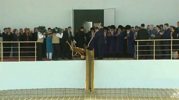 Там походу еще и арматура золотая и желоб для бетона О_О