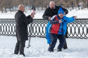 Путин забросил 8 шайб в матче. Соперники даже не делали вид, что хотят помешать