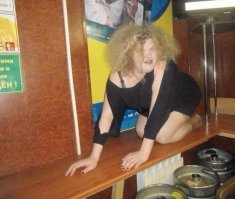 Сначала подумал, что это чувак из "Аншлага":
