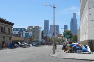 Да пожалуйста на фото Детройт Лос Анджелес и Сеул ,а Париж с Лондоном не стал выкладывать ... можно отдельный пост запилить по этой теме собрав фото со всего мира