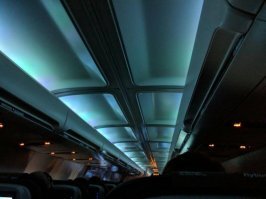 Подсветка в новом бонге 737 . Кстати не напрягает можно сказать успокаивает весь полет
