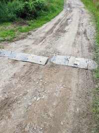 Блин наконец то открылся секрет куда фрагменты лежачего пропадают!!!