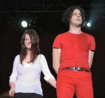 The White Stripes
Джек Уайт и Мег Уайт .
 В ранних интервью пара заявляла, что они брат и сестра