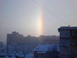 Кто о чем, а вшивый о бане. 
Прямая радуга это разновидность гало.