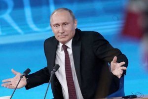 Он не причём обычно.