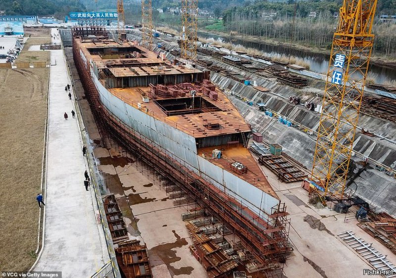 Они ещё и "Титаник" строят как музей. Тоже без выхода на большую воду.