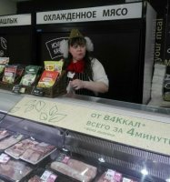Такие в горящую избу не входят - от таких сама изба бежит на речку тушиться! :)))