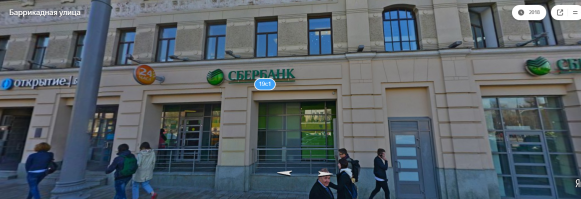 Абсолютно согласен, но с небольшим уточнением - смотря какое здание и где оно находится. Бывают, к сожалению, случаи, когда хозяева-варвары нанимают таких же подрядчиков и поганят облик действительно ценных зданий. Но за этим сейчас стараются следить. Не всегда и везде, но всё-же. Мне на объекте на Старой Басманной когда надо было фасад отремонтировать, то подрядчик первым делом колористический паспорт спросил. Ни мне ни ему никакого интереса не было потом горы проблем разгребать. Кстати, собственно в центре я в старых зданиях Пятёрочек/Дикси/прочих с отделкой фасадов пластиком ещё не встречал, а сбербанки примерно так вот выглядят: