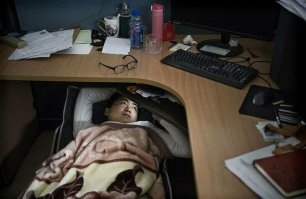 Говорят, основатель Huawei, 75-летний Рен Чжэнфей, с самого начала мечтал создать в своей компании творческую и комфортную обстановку