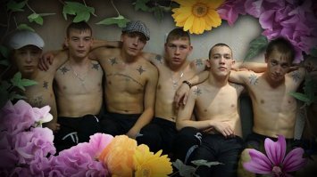 Зато сейчас! Какая страна, такие и традиции...