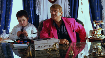 Владик, а шо ты слепил   Гробик! Та тут целое кладбище, мамка заругает