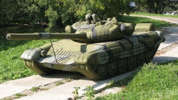 с ними в комплекте идут электронные приблуды, обеспечивающие образ техники в различных диапазонах