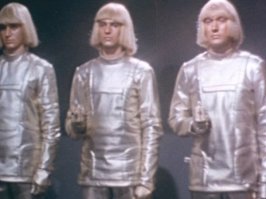 Увы,не наш.Образ Вертера скопирован из итальянских малобюджетных фантастических боевиков «War of the Robots» (1978) и «Beast in Space» (1980).Последний,к слову,еще и эротический.Видимо,у кого-то в Госкино СССР был доступ и к таким фильмам.