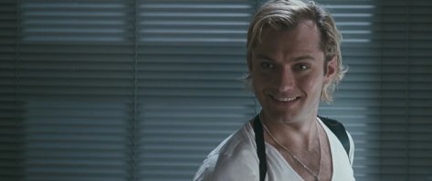 Джуд Лоу в фильме "Сыщик" и сейчас