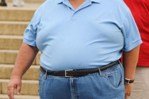 Жена бросила растолстевшего мужа, а он с горя стал культуристом