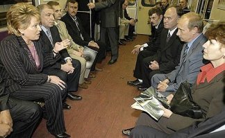 Пассажирка застрявшего в метро поезда подробно рассказала о произошедшем