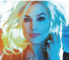 Если это Моника в 2019 году, "как есть, без фотошопа", то это тогда кто?