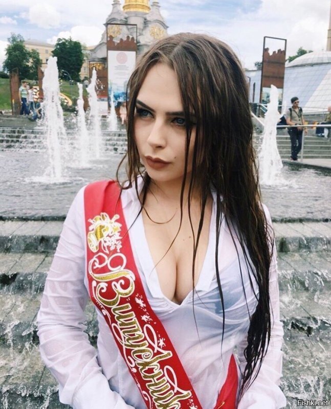 Фотка из Киева, на заднем плане майдан.