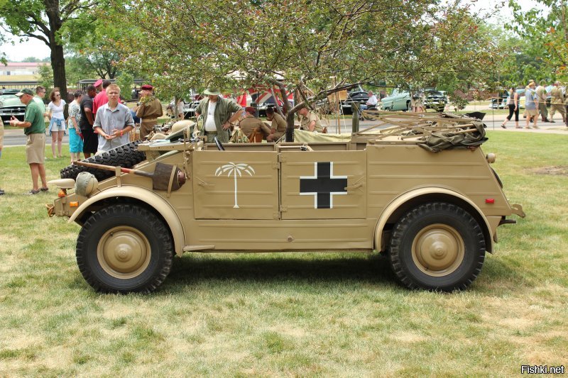 Volkswagen Typ 82 (Kübelwagen) времён войны. Так что машина идейно соответствует украинским стандартам.
