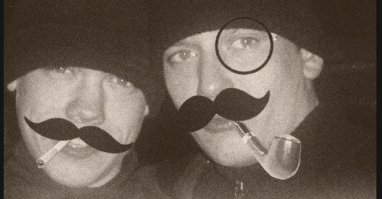 Неуклюжий любитель экстремального селфи остался без своего смартфона