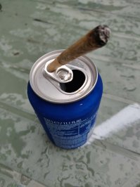 Судя по габаритам - там явно не табак.