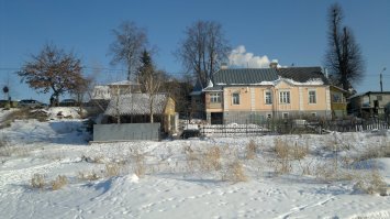 Дед мой так в 49 начал наш дом строить