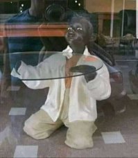 20 очень странных вещей из комиссионки, которые никто не торопится покупать