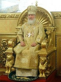 С этого уже можно икону писать.  Вот только Христос с небес всё видит...