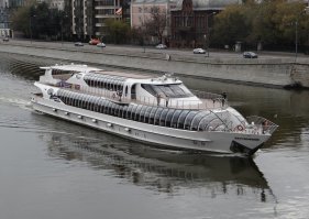 Кораблики на Москве-реке