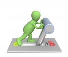 вы заставили меня погуглить кто это.
а удивлением узнал, что он поёт популярную русскую народную песню из 90ых:

Стоп холодильник
Стоп морозильник
Стоп кипятильник
Стоп мой паяльник
Я здесь начальник
итс май лайфф...

но почемуто на английском
))