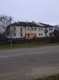 Лично знаю случай, когда чувак так же отремонтировал и покрасил стену в пределах своего магазина. Выкатили штраф. Мотивация - хочешь покрасить, крась весь фасад. А так типа пятно получается.