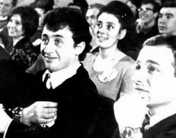 "Какой красивый , и наверняка умный русский мальчик! Наверное еврей!" .Анекдот.)