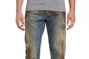 Чувак не так прост.
"Джинсы в грязи от Иванки Трамп за 24 000 рублей" :)