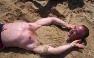 Надо попробовать на море. Наверно в маске, а трубка выходит с той стороны руки.