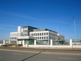 Посольство РФ в США.
Посольство США в РК.