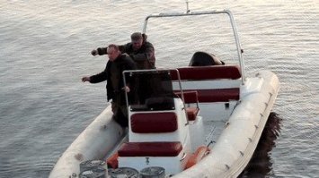Всегда хотел узнать, что с ними дальше произошло выжили или нет, и вот, дождался полной версии этой гифки. Спасибо